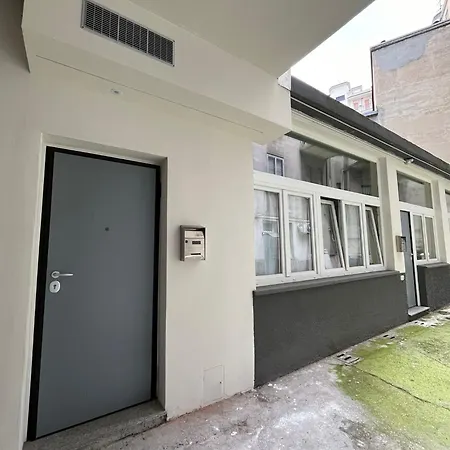 Monolocale piazza Gambara M1-2